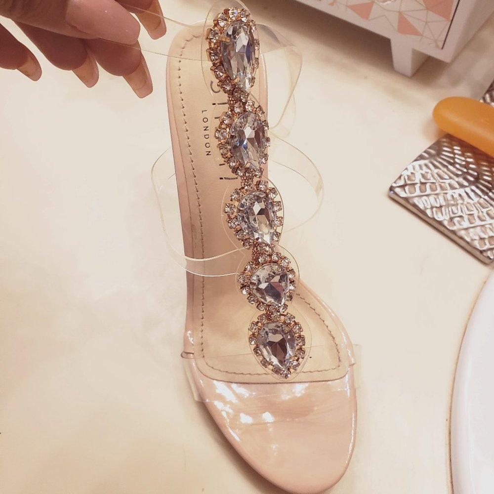 SIMMI LONDON CLEAR RHINESTONE GLADIATOR HIGH HEEL SANDALS -- NEW!! Size 9